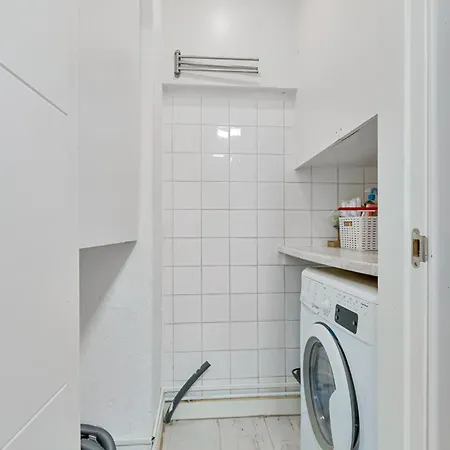 Beautiful 2 Bedroom In Boliches 푸엔히롤라