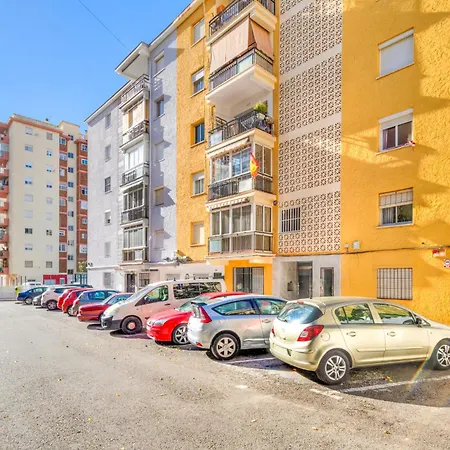 Beautiful 2 Bedroom In Boliches 아파트 *